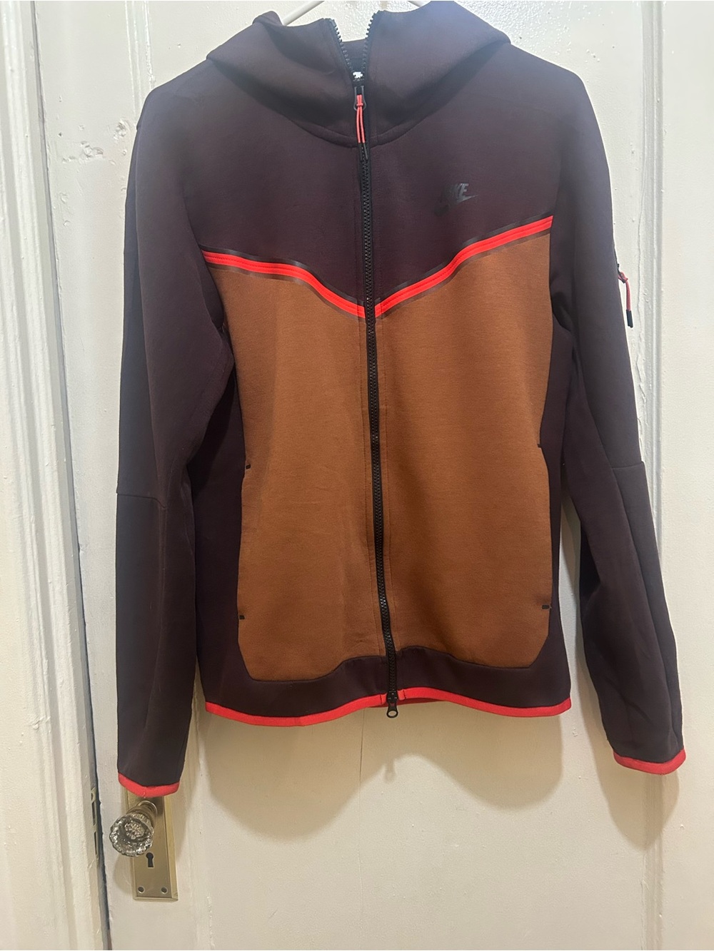NWOT Nike Tech Fleece Streetwear Hoodie Brown & Tan with Orange Trim Sz S